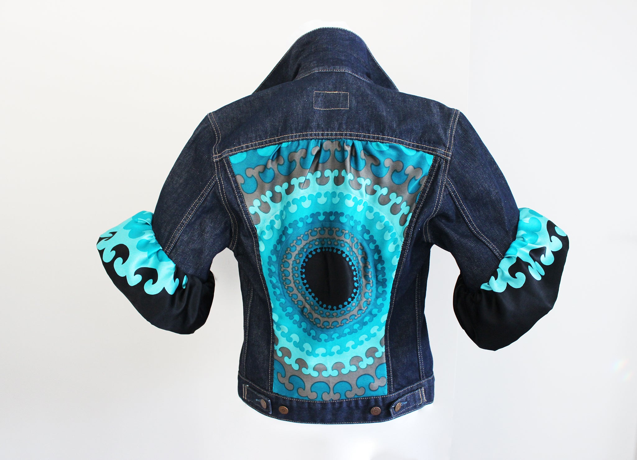 Levi's x Vintage Silk  SHE GOES ROGUE   